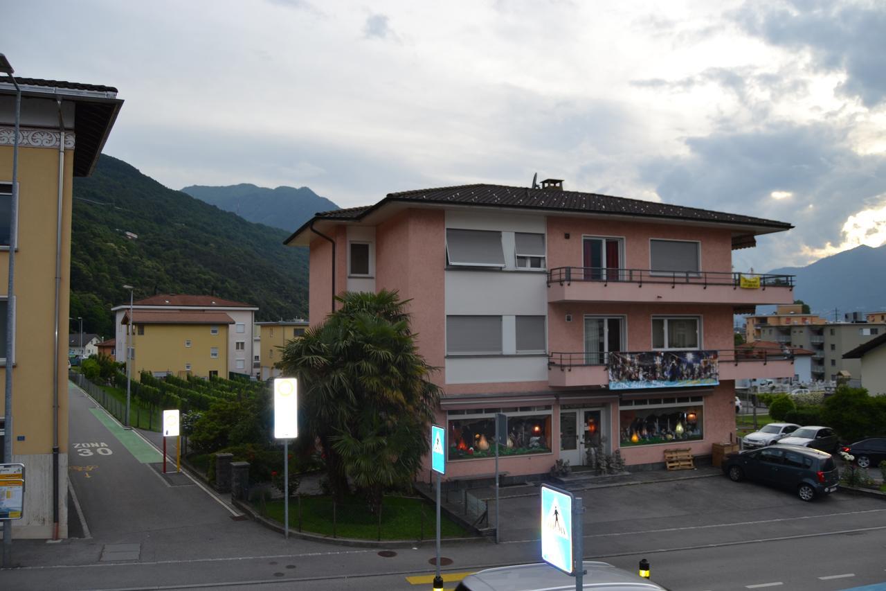 Osteria Centrale Cadenazzo Exterior photo